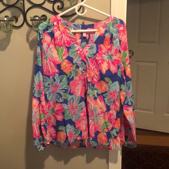 Beautiful Lilly Pulitzer Blouse - Picture 1 of 3